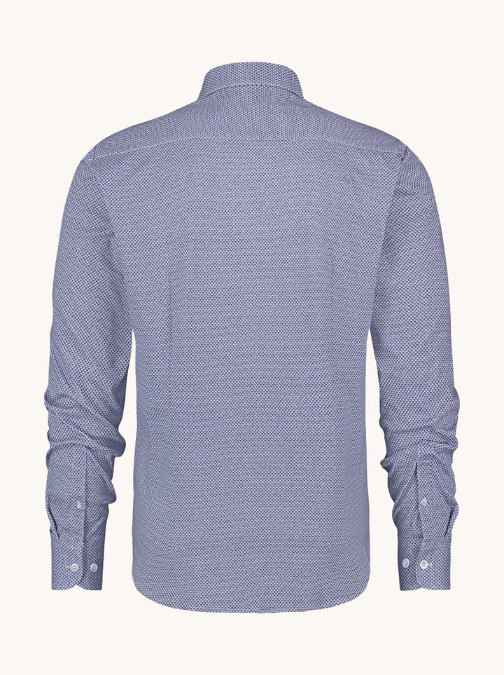 מכופתרת בהדפס מנוחש עדין