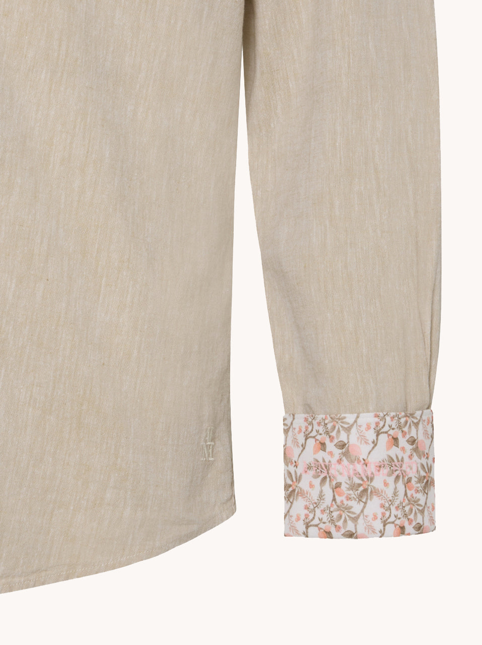 מכופתרת פשתן