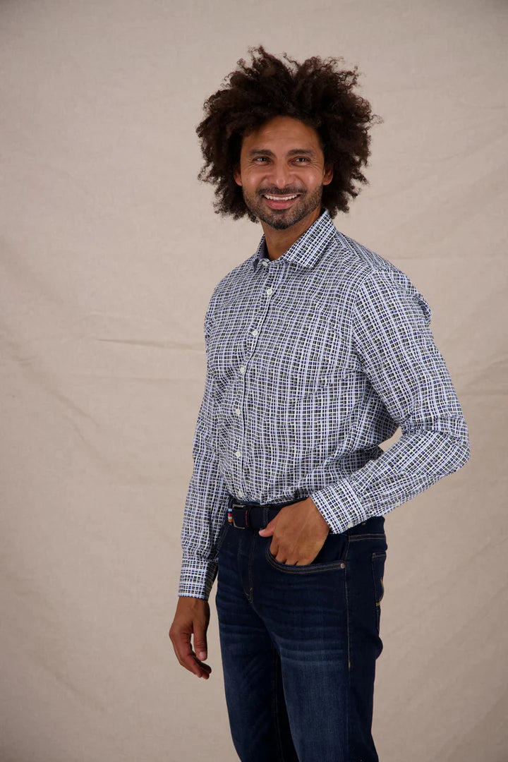 מכופתרת משבצות א-סימטריות