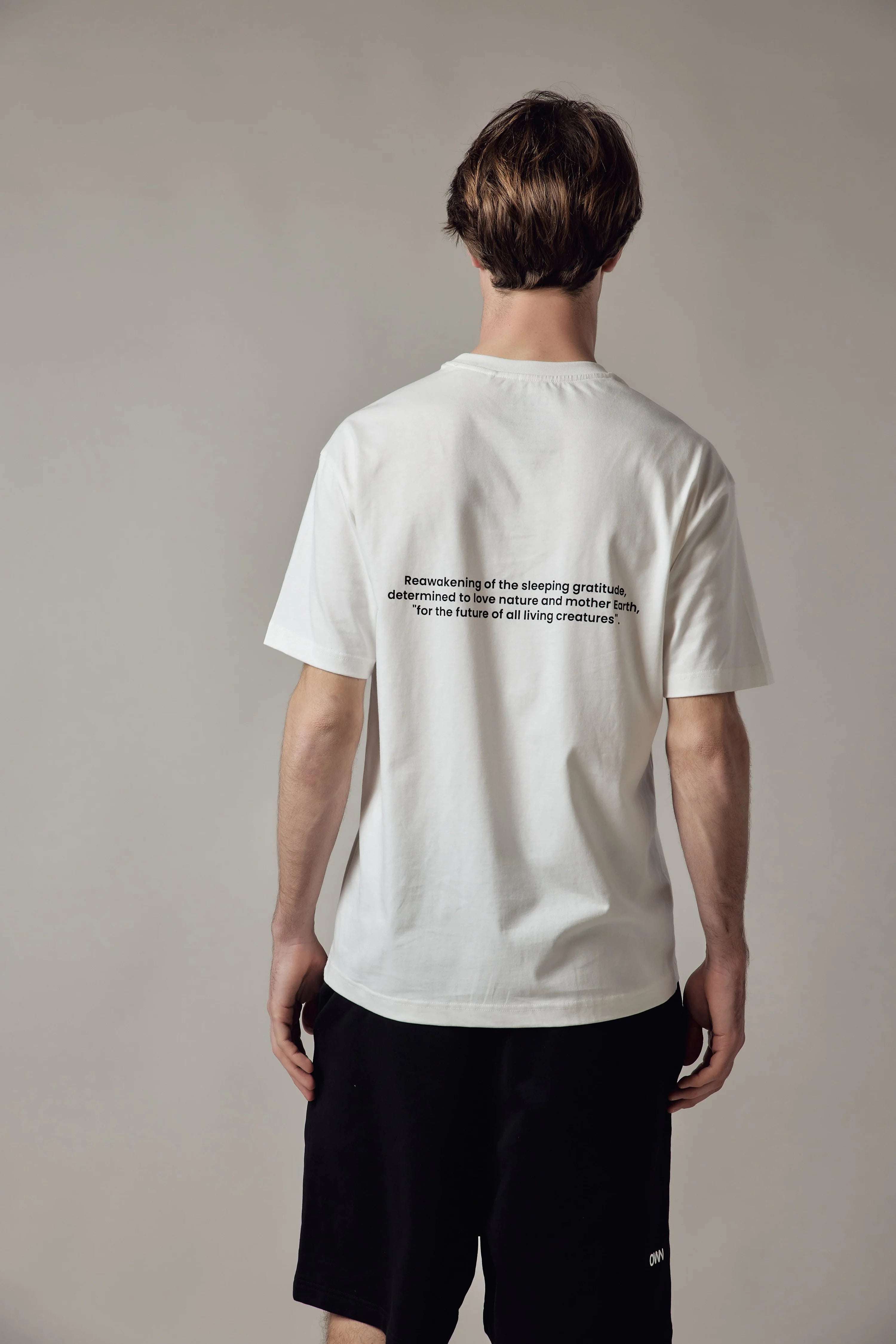 טישרט עם כיתוב