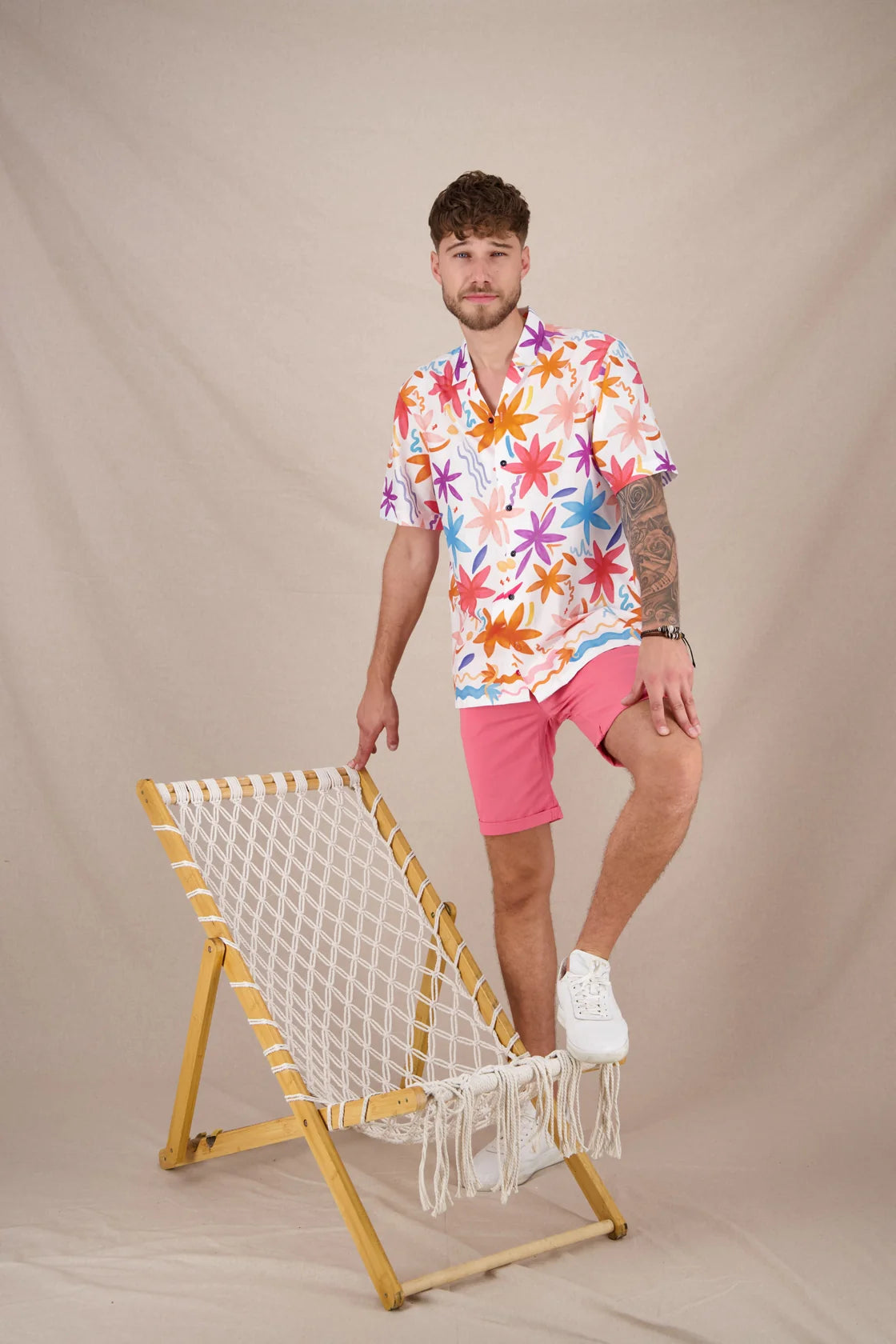 מכופתרת צבעי מים