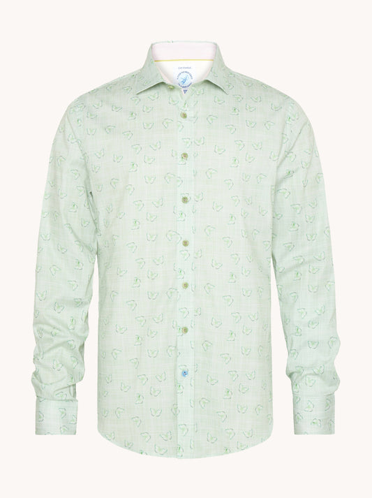 מכופתרת בהדפס פרפר