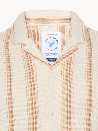 מכופתרת פסים סרוגה