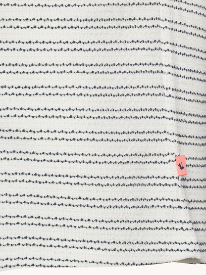 מכופתרת פסים