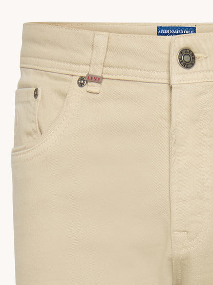 ג'ינס בצביעה אחידה