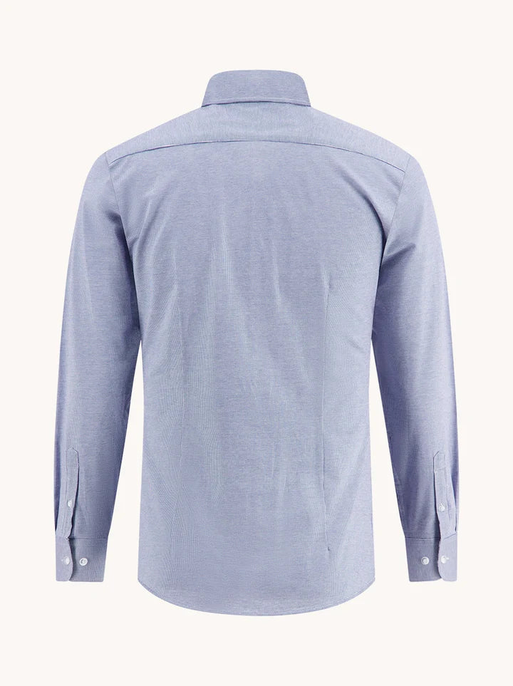 מכופתרת בהדפס מינימלי