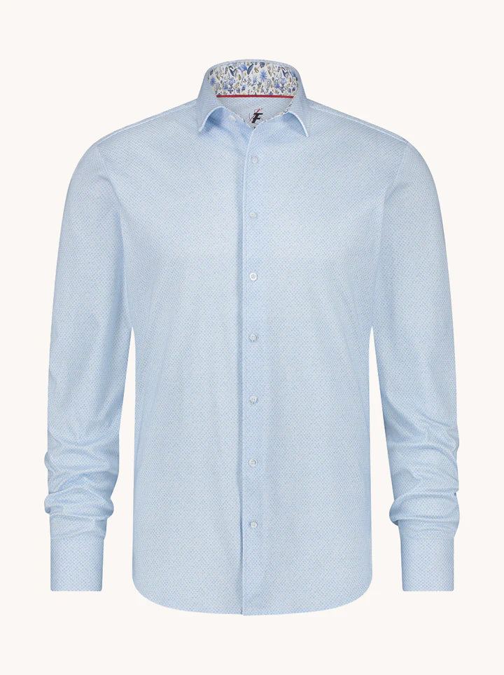 מכופתרת בהדפס מנוחש עדין