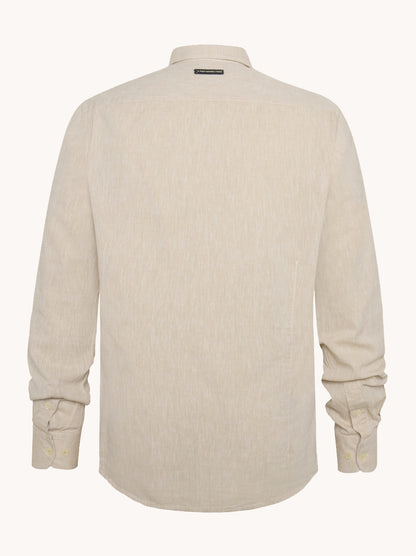 מכופתרת פשתן