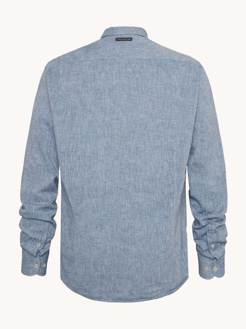 מכופתרת פשתן