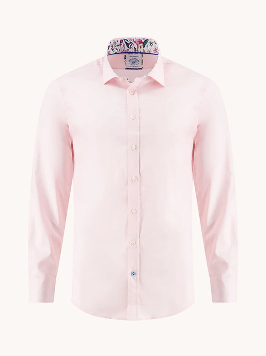 מכופתרת קלאסית