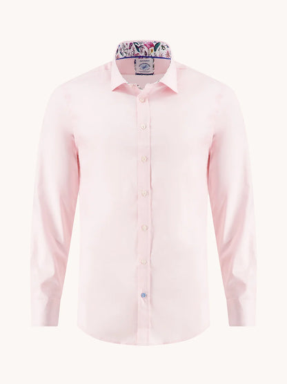 מכופתרת קלאסית