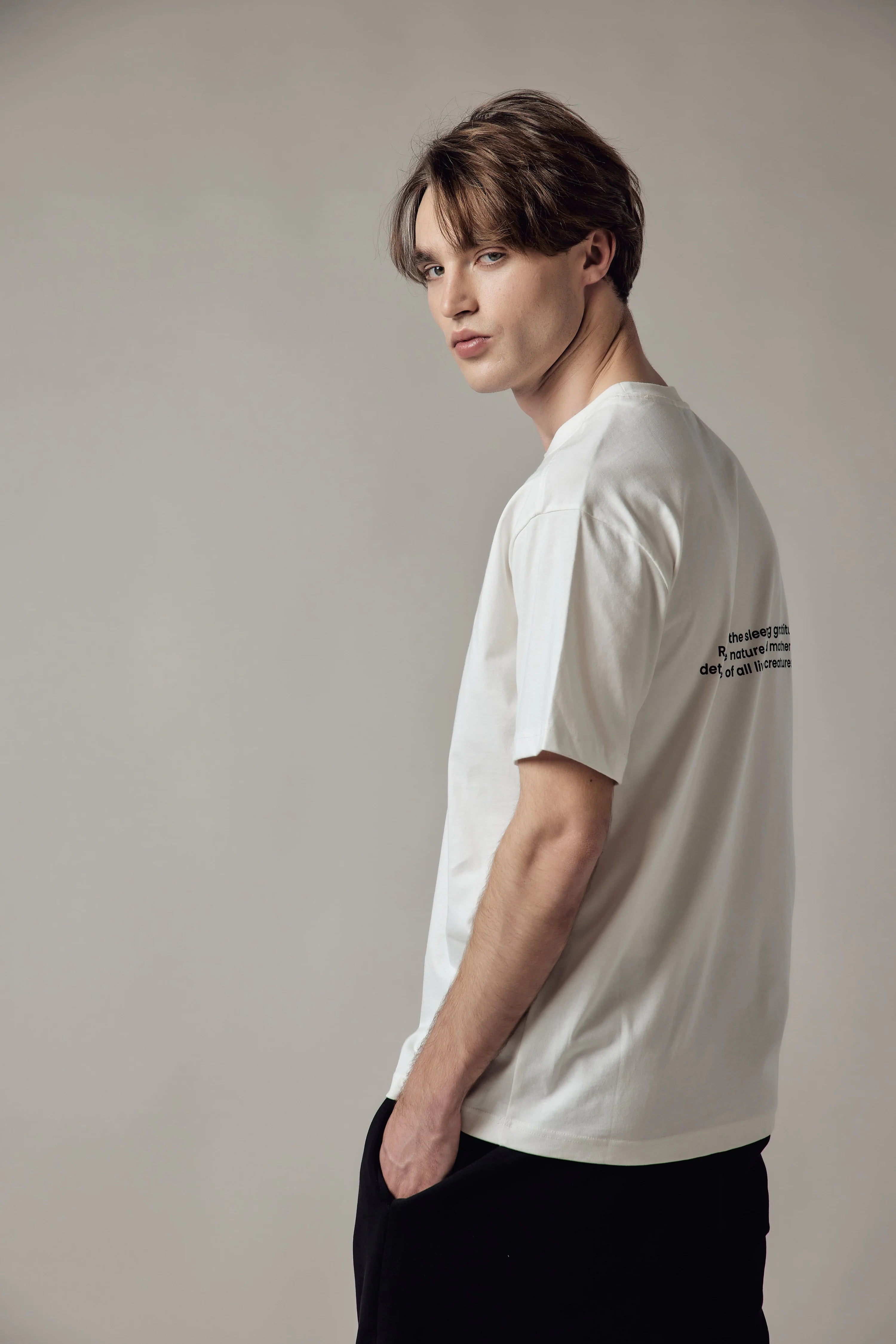 טישרט עם כיתוב