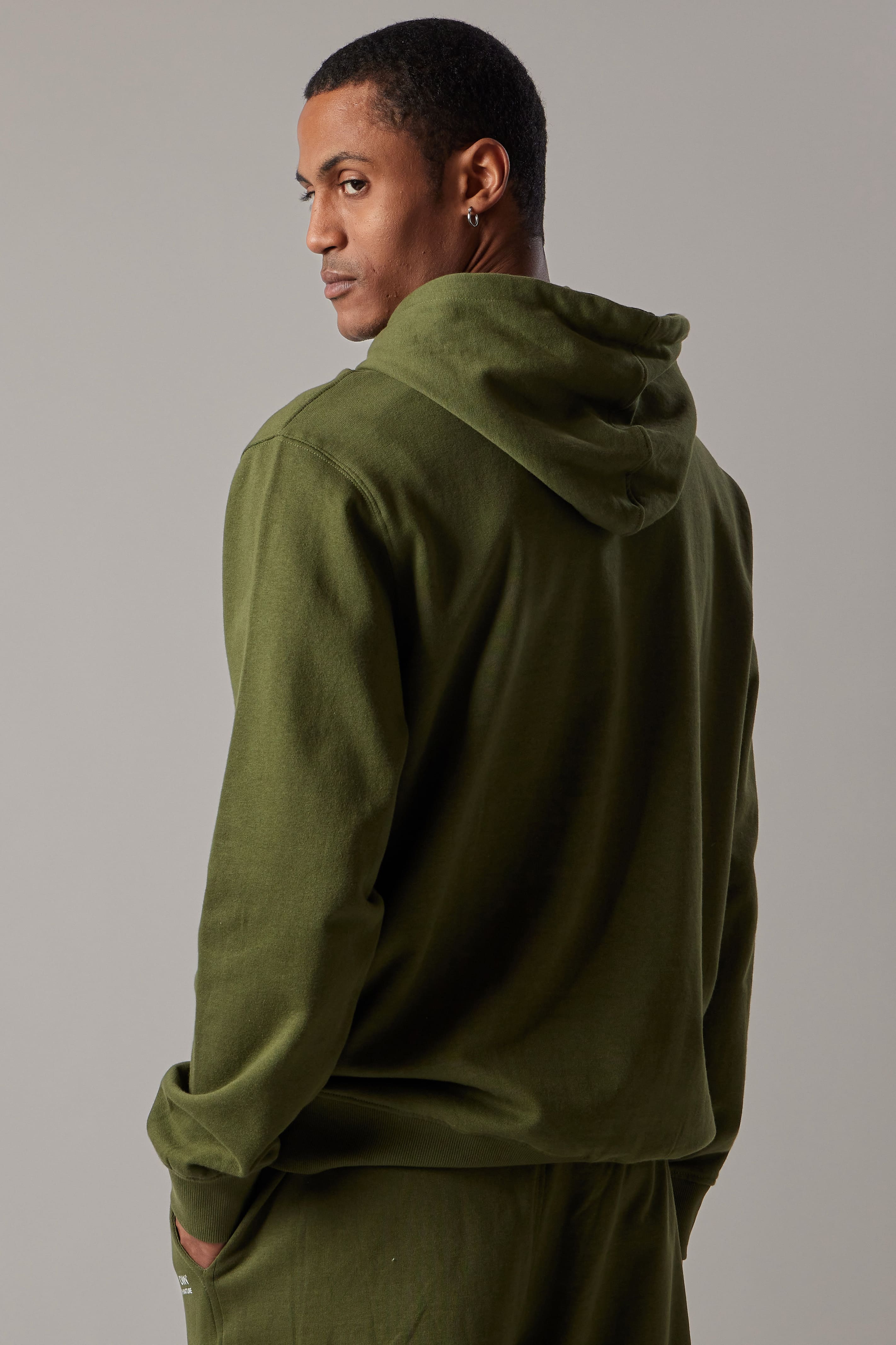 קפוצ'ון כותנה עם כיסי קנגורו