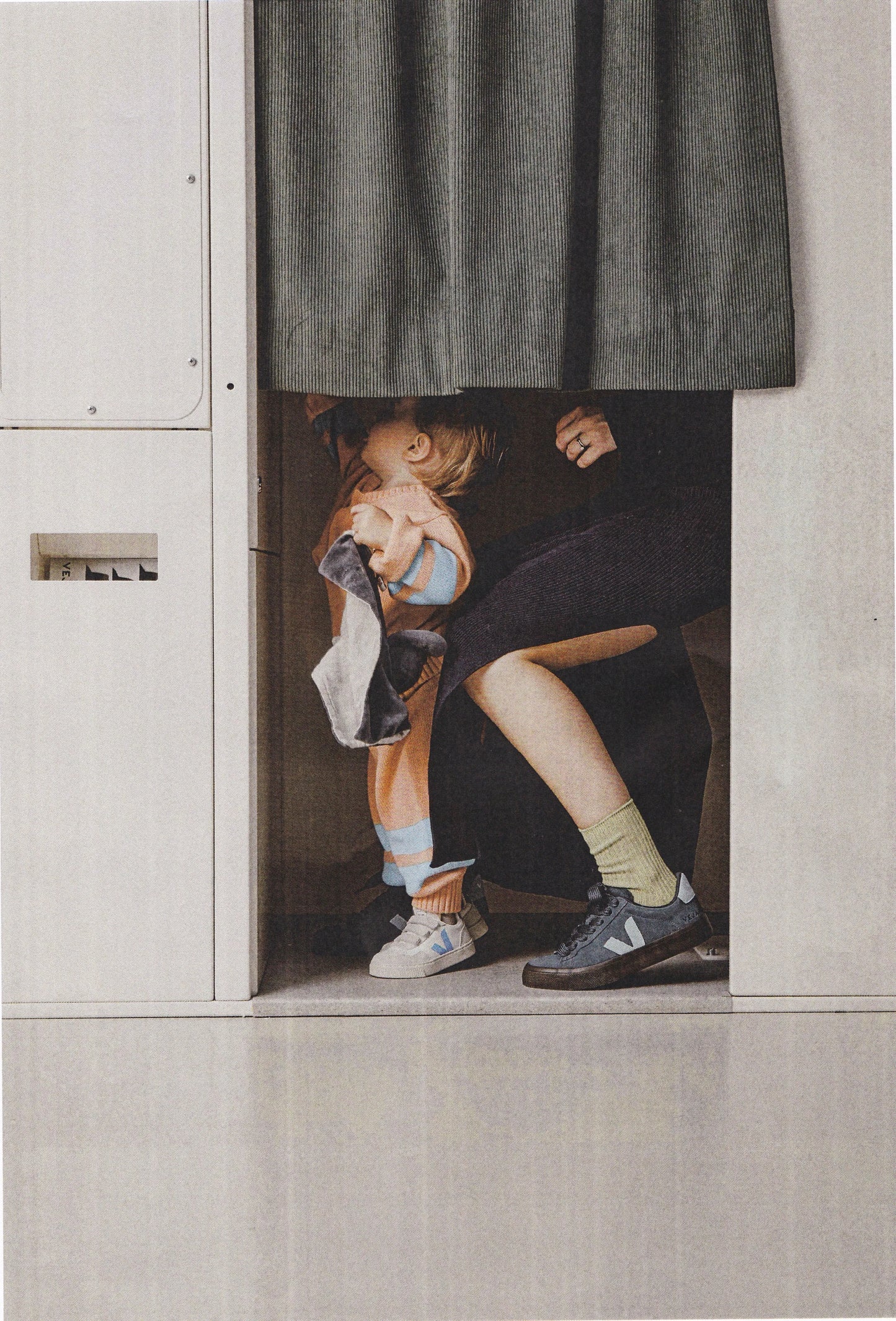 סניקרס זמש Veja Campo